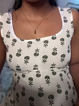 Snapshot of Goddess_sneha chatting on 05.07.26 Goddess sneha online show from 05.07.26
