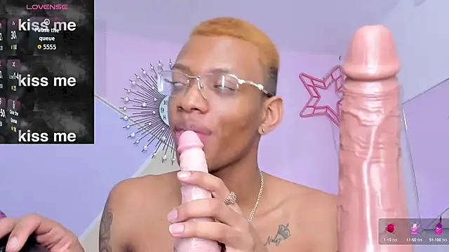 Tiffany Valentine15 online show from 09.25.25