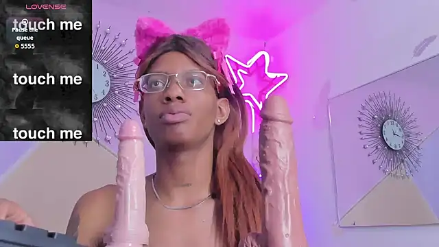 Tiffany Valentine15 online show from 10.08.25