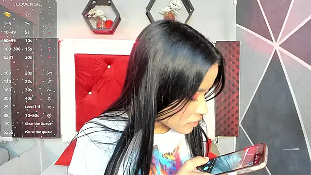 Snapshot of Karoll014 chatting on 01.10.25 Karoll014 online show from 01.10.25