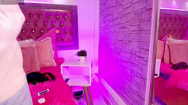 Tayzon Foxxx online show from 11.19.25