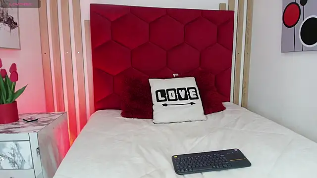 Tayzon Foxxx online show from 07.04.26