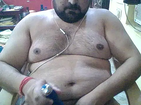 Snapshot of ARYANAVAILABLE chatting on 11.06.25 ARYANAVAILABLE online show from 11.06.25