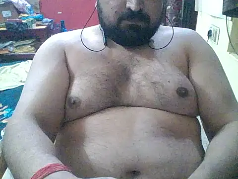 Snapshot of ARYANAVAILABLE chatting on 12.22.25 ARYANAVAILABLE online show from 12.22.25