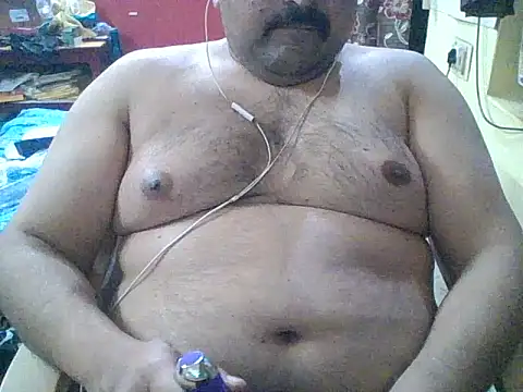 Snapshot of ARYANAVAILABLE chatting on 02.03.26 ARYANAVAILABLE online show from 02.03.26