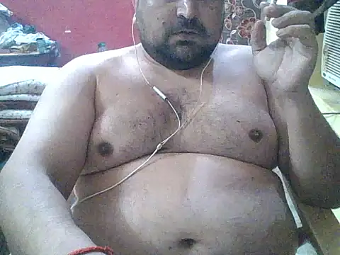 Snapshot of ARYANAVAILABLE chatting on 07.12.26 ARYANAVAILABLE online show from 07.12.26