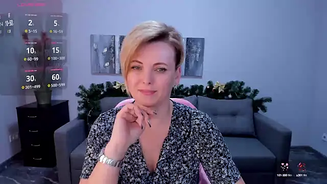 Julia Wilsone online show from 01.04.25