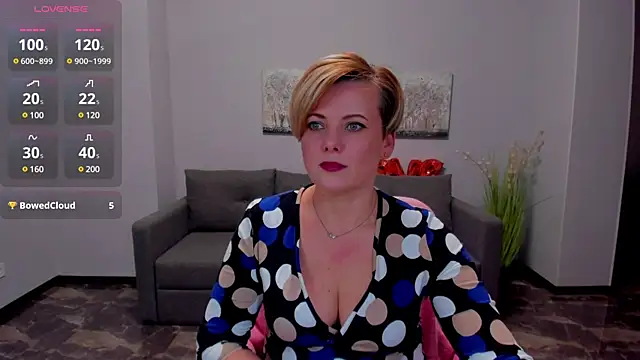 Julia Wilsone online show from 02.19.25