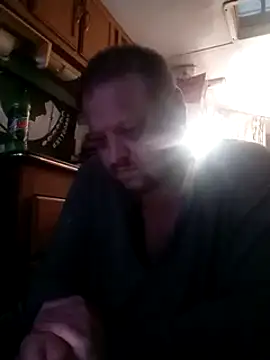 Snapshot of tjmacksjr chatting on 12.10.24 tjmacksjr online show from 12.10.24