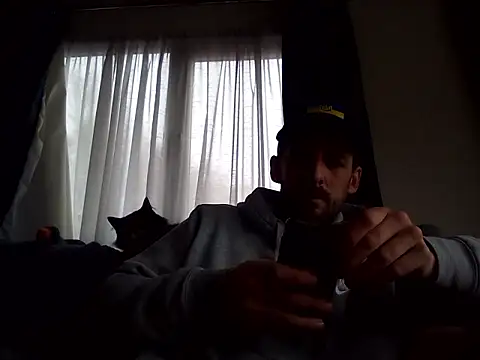 Snapshot of HungKing88 chatting on 12.02.24 HungKing88 online show from 12.02.24