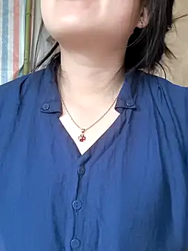 Snapshot of Sweetlove_77 chatting on 10.23.25 Sweetlove 77 online show from 10.23.25