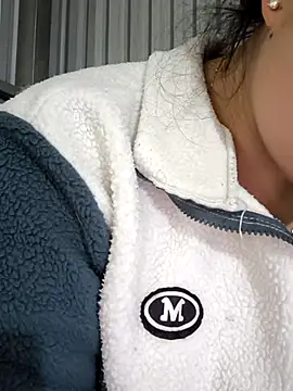 Snapshot of Sweetlove_77 chatting on 10.25.25 Sweetlove 77 online show from 10.25.25