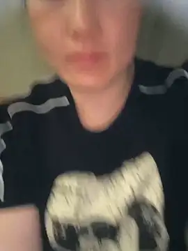 Snapshot of Sweetlove_77 chatting on 10.30.25 Sweetlove 77 online show from 10.30.25