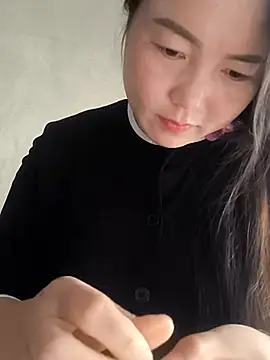 Snapshot of Sweetlove_77 chatting on 11.30.25 Sweetlove 77 online show from 11.30.25