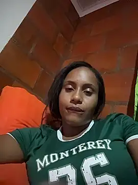 Snapshot of AlisonHoot69 chatting on 02.05.26 AlisonHoot69 online show from 02.05.26