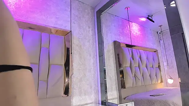 MadisonWood01 online show from 03.19.26