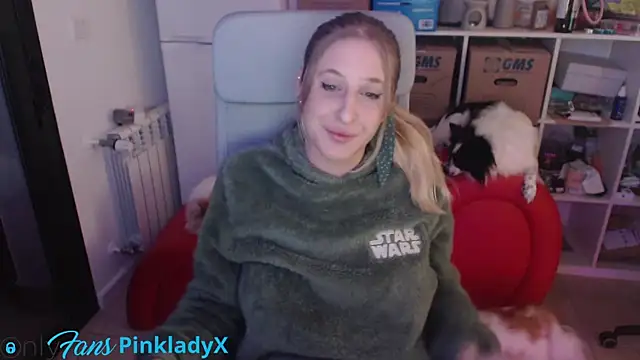 Snapshot of Pinkyladyxxx chatting on 02.23.25 Pinkyladyxxx online show from 02.23.25