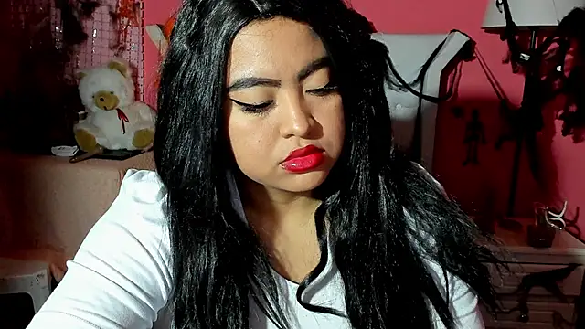 ivy roosx online show from 10.22.25