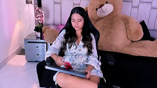 Marilyn-Cooper online show from 12.11.24