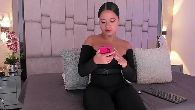 Marilyn-Cooper online show from 03.14.25