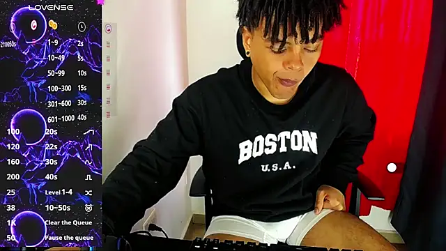 Snapshot of Ares_ttoter chatting on 12.13.24 Ares ttoter online show from 12.13.24