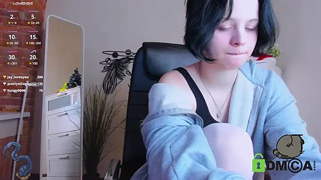 Alina Mills online show from 12.17.24