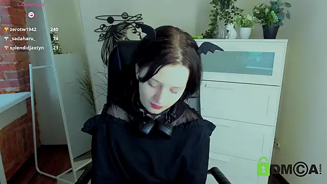 Alina Mills online show from 02.21.25