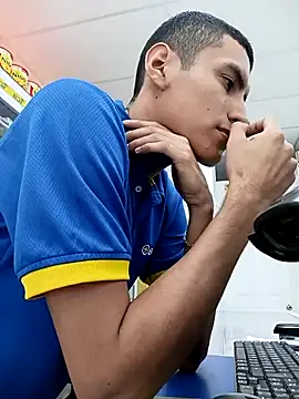 Rogersmit2 online show from 04.05.26