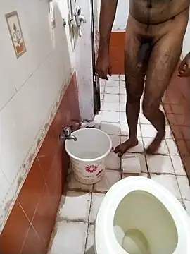 Snapshot of hairy_gun chatting on 09.23.25 hairy gun online show from 09.23.25