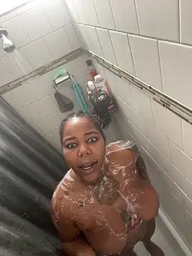 Goddess Nafeesha online show from 12.17.25