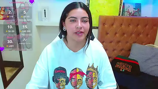  luna torres online show from 12.02.25