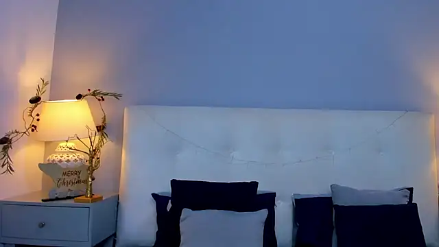 Snapshot of SaraaJhonsonn chatting on 12.01.25 SaraaJhonsonn online show from 12.01.25