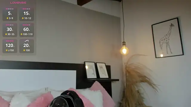 Snapshot of SaraaJhonsonn chatting on 03.17.26 SaraaJhonsonn online show from 03.17.26