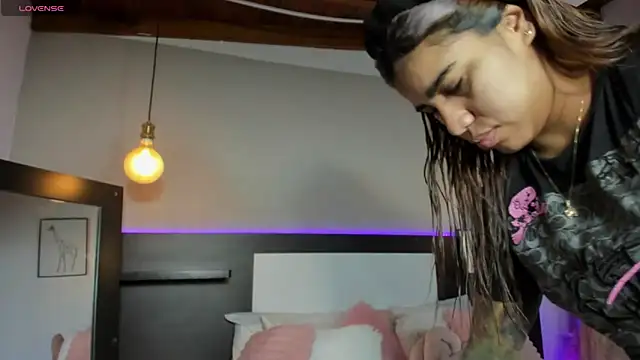 Snapshot of SaraaJhonsonn chatting on 03.21.26 SaraaJhonsonn online show from 03.21.26