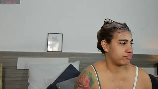 Snapshot of SaraaJhonsonn chatting on 04.16.26 SaraaJhonsonn online show from 04.16.26