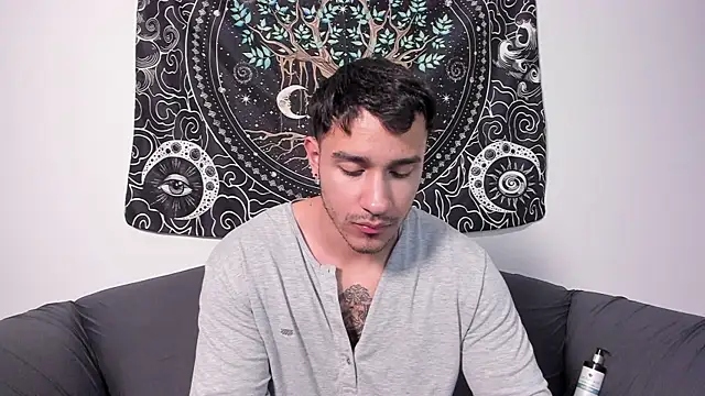Snapshot of JayMarcos_ chatting on 01.27.25 JayMarcos online show from 01.27.25