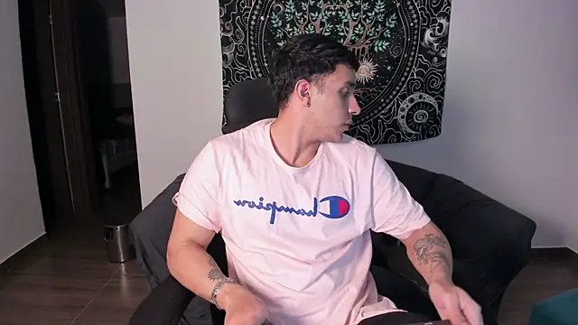 Snapshot of JayMarcos_ chatting on 02.18.25 JayMarcos online show from 02.18.25