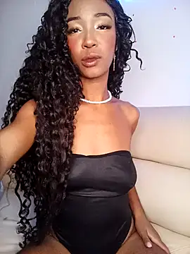 Snapshot of AbbyTomson chatting on 01.21.25 AbbyTomson online show from 01.21.25