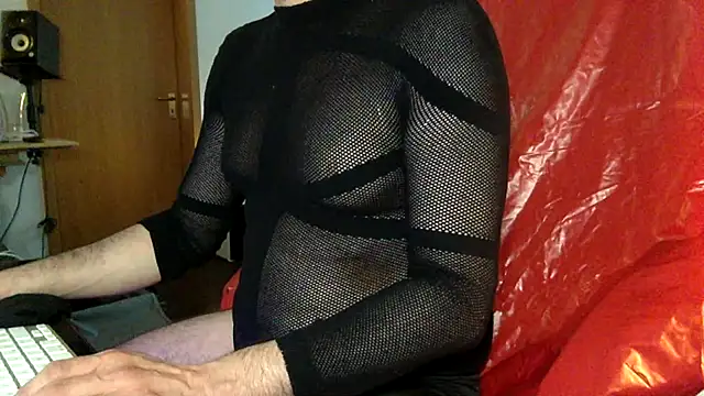 tomz0819 online show from 03.24.26