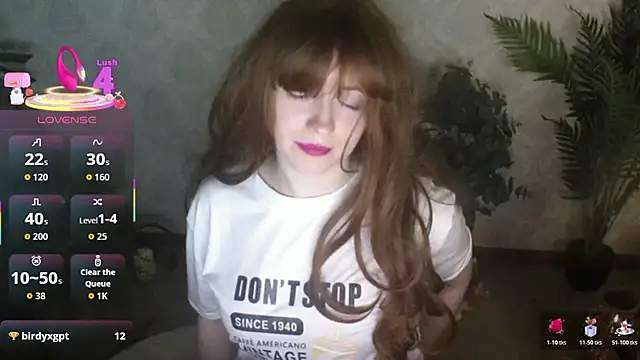 Snapshot of _Lost_Mademoiselle_ chatting on 12.21.25 Lost Mademoiselle online show from 12.21.25