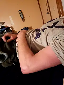 Snapshot of BigDDave6979 chatting on 12.02.24 BigDDave6979 online show from 12.02.24