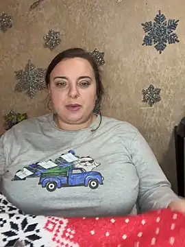 Snapshot of lairarose chatting on 12.19.24 lairarose online show from 12.19.24