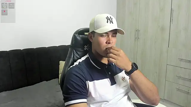 Snapshot of Iamdylan777 chatting on 07.26.26 Iamdylan777 online show from 07.26.26