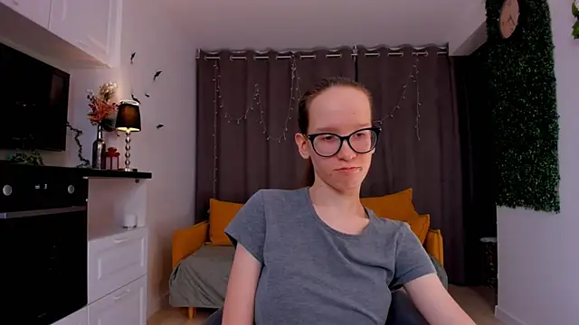 BettyBrowni online show from 02.07.25