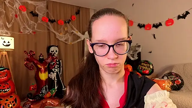 BettyBrowni online show from 10.31.25