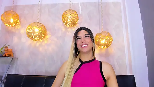 victoria aleia  online show from 01.28.25