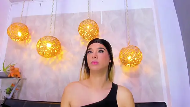 victoria aleia  online show from 02.10.25