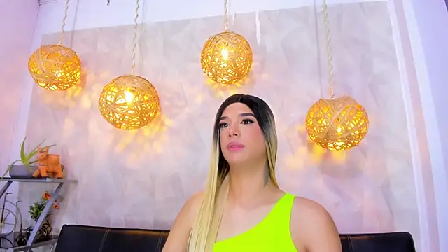 victoria aleia  online show from 02.13.25