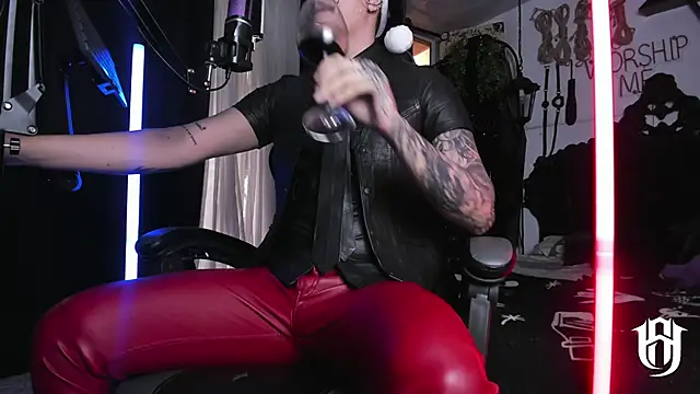 Snapshot of allanhurtss chatting on 12.24.24 allanhurtss online show from 12.24.24