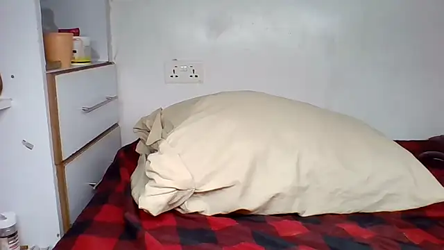 Precious Diva online show from 02.25.26